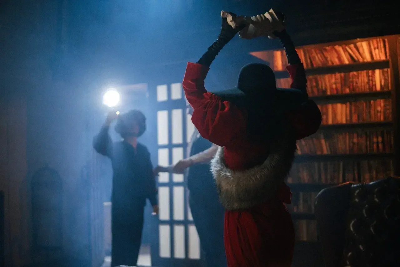 The climactic scene of the investigation in the theatre
